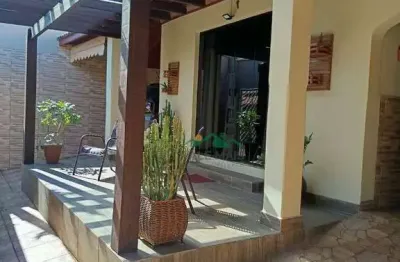 Casa com 3 dormitórios, 250 m² - venda por R$ 690.000,00 ou aluguel por R$ 3.300,00/mês - Campo do Galvão - Guaratinguetá/SP