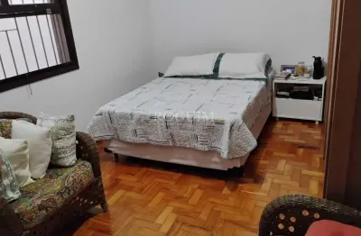 Vendo casa no parque brasil em jacareí de 3 dormitórios sendo uma suíte e um ótimo espaço