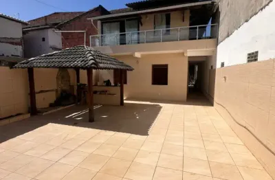 Excelente oportunidade para morar com conforto e praticidade, em uma das melhores localizações de arembepe!