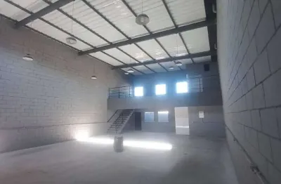 Casa com 3 quartos para alugar na Rua Carinas, Jardim Stella, Santo André