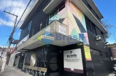 Prédio comercial de esquina – em frente ao terminal vila luzita