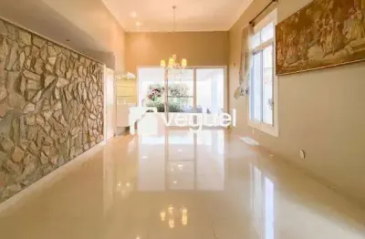 Casa Sobrado com 3 quartos, 3 suítes para alugar no Villa de Buenos Aires, Ribeirão Preto/SP