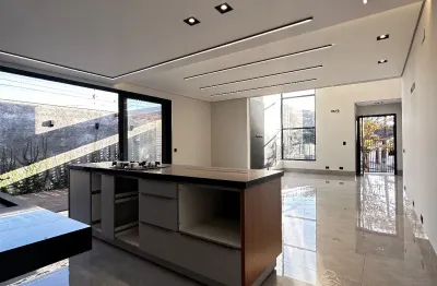 Casa com 3 quartos à venda na Rua Pioneiro Antônio Planas, 169, Parque Avenida, Maringá