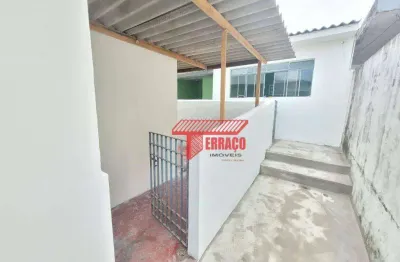 Casa para alugar na Rua Solimões, Vila Cecília Maria, Santo André