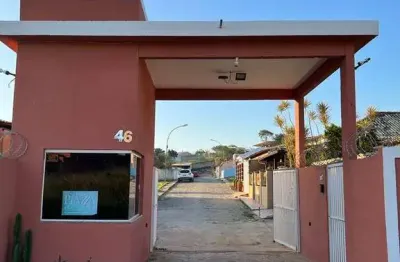 Casa com piscina em cond. residencial – balneário das conchas / s p aldeia