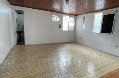 Excelente imóvel disponível para locação no parque 10 de novembro!