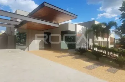Casa de luxo com varanda gourmet em condomínio no distrito bonfim paulista.