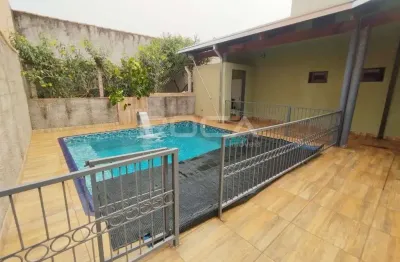 Casa à venda com 2 dormitórios no bairro candido portinari em ribeirão preto!