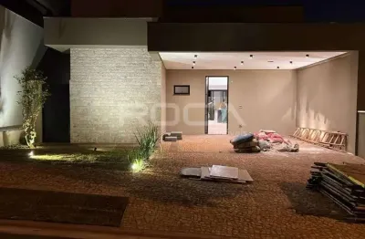Casa térrea no condomínio em ribeirão preto: 03 suítes, piscina aquecida e área verde!