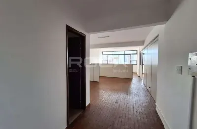 Sala comercial à venda com 77m² de área útil no Centro, em Ribeirão Preto