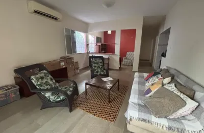Alugo Casa no Conjunto Villar Câmara - Bairro do Aleixo  - Excelente para família com pets