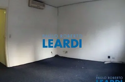 Casa à venda na avenida pacaembu, 981, higienópolis, são paulo por r$ 3.800.000