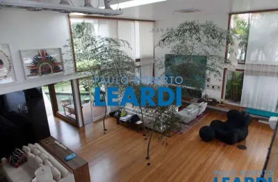 Casa à venda na rua estuário, 522, chácara monte alegre, são paulo por r$ 4.400.000