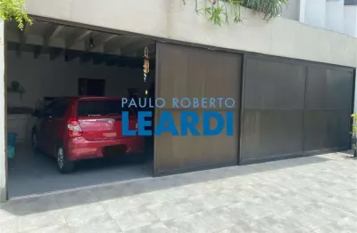 Casa à venda na rua vítor dubugras, 277, jardim da glória, são paulo por r$ 2.432.890
