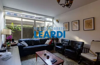 Casa à venda na rua morais de barros, 1091, campo belo, são paulo por r$ 1.800.000