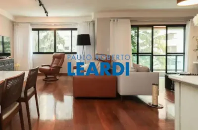Apartamento à venda na rua urano, 84, aclimação, são paulo por r$ 2.290.000