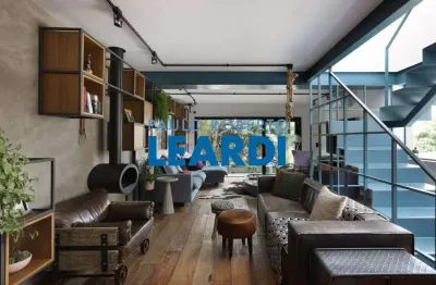 Casa à venda na rua epeira, 58, vila madalena, são paulo por r$ 3.700.000