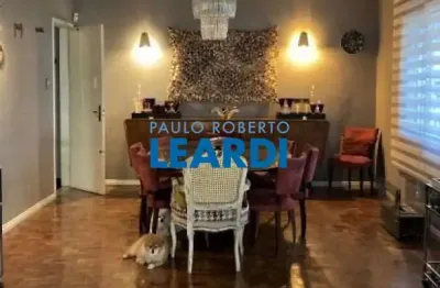 Casa à venda na rua cássio martins vilaça, 340, pacaembu, são paulo por r$ 3.000.000