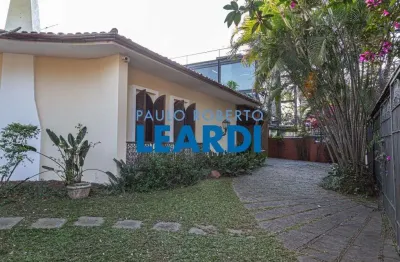 Casa à venda na avenida são gualter, 1400, alto de pinheiros, são paulo por r$ 6.000.000