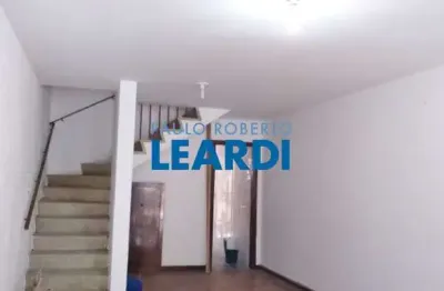 Casa à venda na rua belchior carneiro, 220, lapa de baixo, são paulo por r$ 580.000