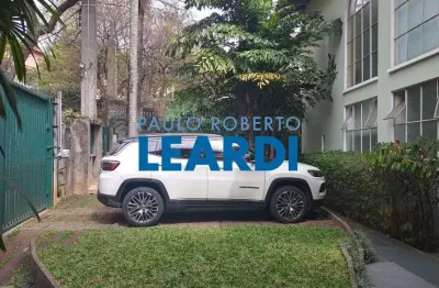 Casa à venda na rua catanduva, 66, pacaembu, são paulo por r$ 3.300.000
