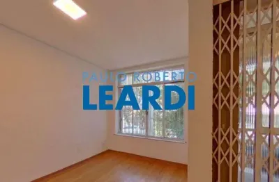 Casa à venda na rua baturité, 146, aclimação, são paulo por r$ 1.250.000