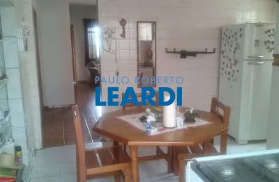 Casa com 3 quartos à venda na rua antônio cantarella, --, vila santo estéfano, são paulo por r$ 820.000