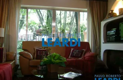 Casa à venda na rua josé de freitas guimarães, 411, perdizes, são paulo por r$ 2.950.000