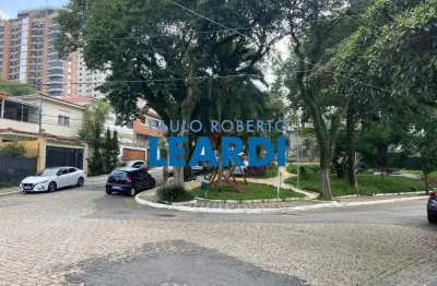 Casa à venda na praça doutor carvalho franco, 63, vila mariana, são paulo por r$ 1.240.000