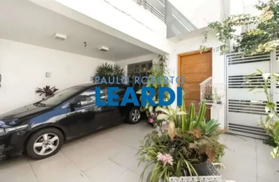 Casa à venda na rua colônia da glória, 133, jardim da glória, são paulo por r$ 940.000