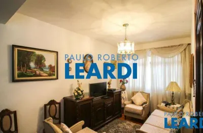 Casa à venda na rua martínia, 89, saúde, são paulo por r$ 954.000