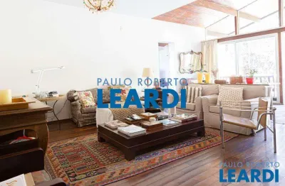 Casa à venda na rua heitor de morais, 673, perdizes, são paulo por r$ 3.900.000