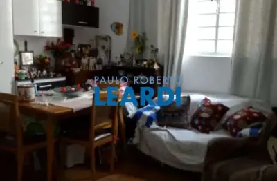 Casa à venda na rua das perdizes, 62, barra funda, são paulo por r$ 1.200.000