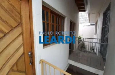 Casa à venda na avenida dos bandeirantes, 2643, moema, são paulo por r$ 1.485.000