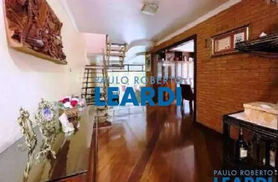 Casa à venda na rua fábia, 1073, lapa, são paulo por r$ 1.800.000