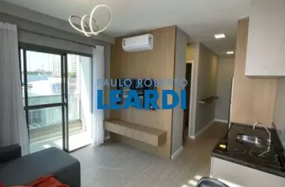 Apartamento à venda na avenida dos carinás, 407, moema, são paulo por r$ 650.000