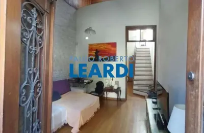 Casa à venda na travessa dona paula, 5, higienópolis, são paulo por r$ 1.800.000