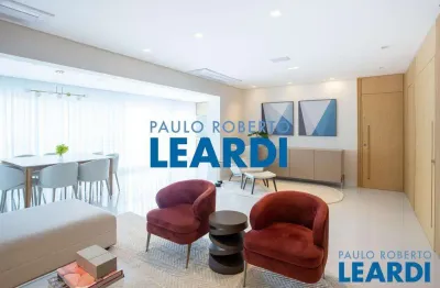 Apartamento à venda na rua gaivota, 979, moema, são paulo por r$ 5.799.850