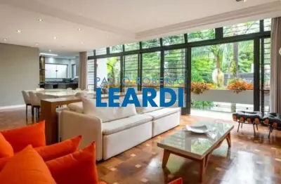 Casa à venda na rua tomé portes, 1256, brooklin, são paulo por r$ 5.200.000