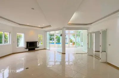 Casa em condomínio fechado com 4 quartos para alugar na alameda alegrete, --, alphaville, santana de parnaíba por r$ 22.000