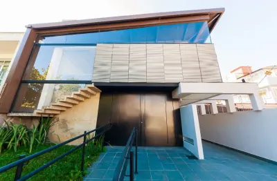 Casa comercial com 5 salas para alugar na Rua Doutor Roberto Barrozo, 202, Centro Cívico, Curitiba