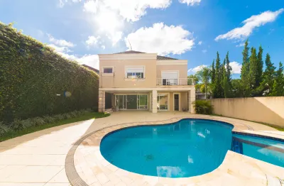 Excelente casa com piscina em condominio no campo comprido!
