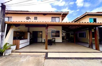 Casa com 3 quartos para alugar na Alameda Praia Ville, 24, Piatã, Salvador