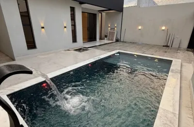 Casa com piscina em mangabeira com 3 quartos, terreno 10x20