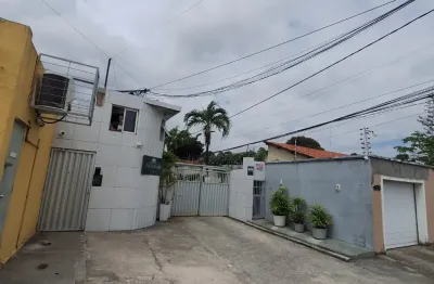 Casa plana em condominio bairro cambeba a poucos metros da av washington soares!