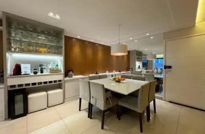Belíssimo apartamento reformado e mobiliado em tirol