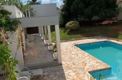 Casa com 3 quartos à venda na Cidade Jardim, Araraquara 