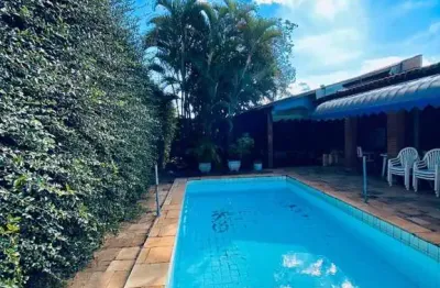 Casa com 3 quartos para alugar no Centro, Araraquara 