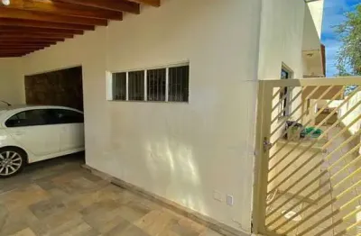 Casa com 3 quartos à venda na Vila Santa Maria (Vila Xavier), Araraquara 