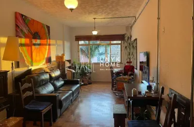 Apartamento a venda e locação mobiliado  na aclimação com 2 dormitórios e varanda